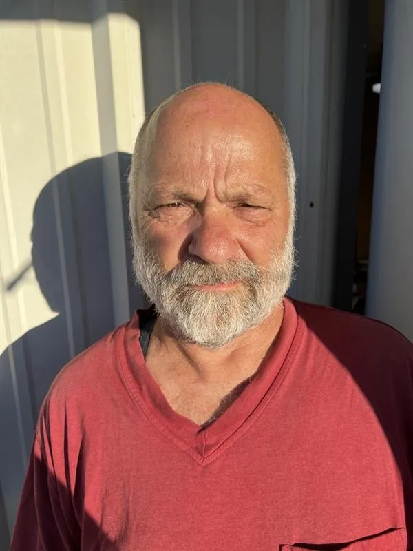 Registry photo of Harry M Richmond