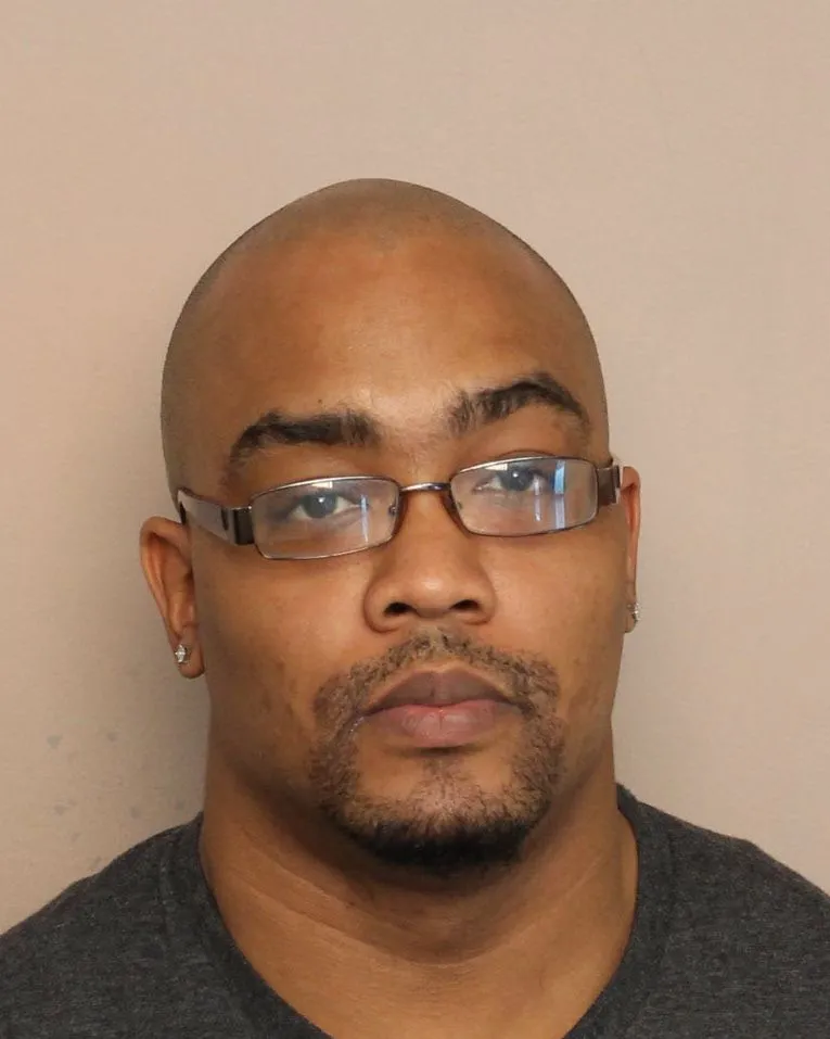 Registry photo of Robert Edwin Liscomb