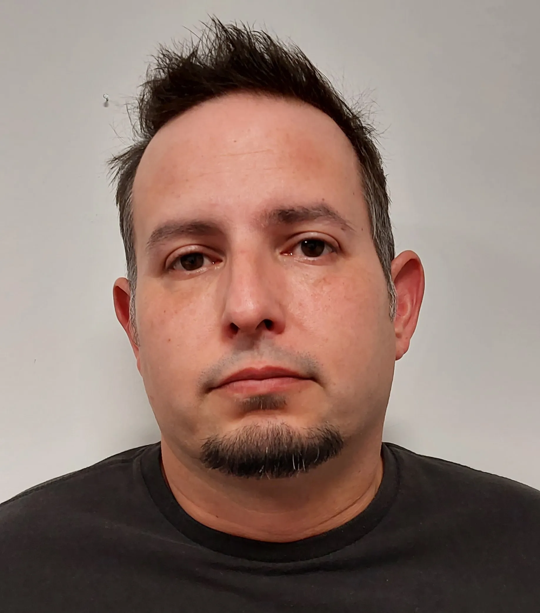 Registry photo of Michael Nmn Rivera