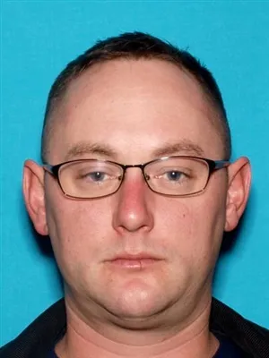 Registry photo of Derek T Reason