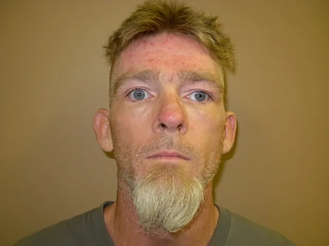 Registry photo of Clarence W Mixon