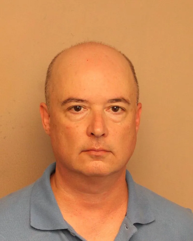 Registry photo of Robin Glenn Jones