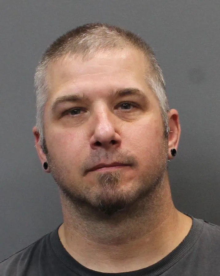 Registry photo of Clinton Travis Long