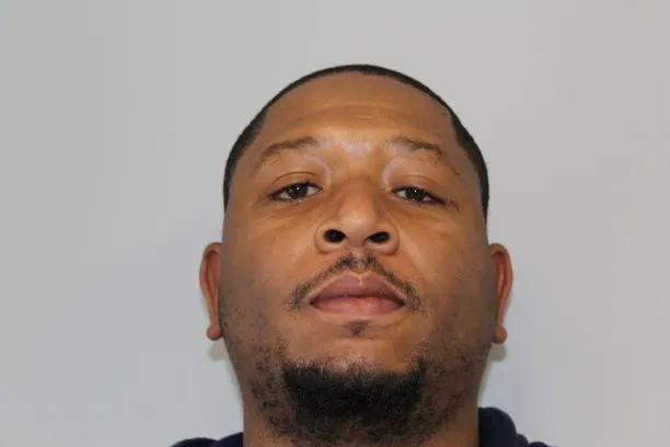 Registry photo of Robert E Walker