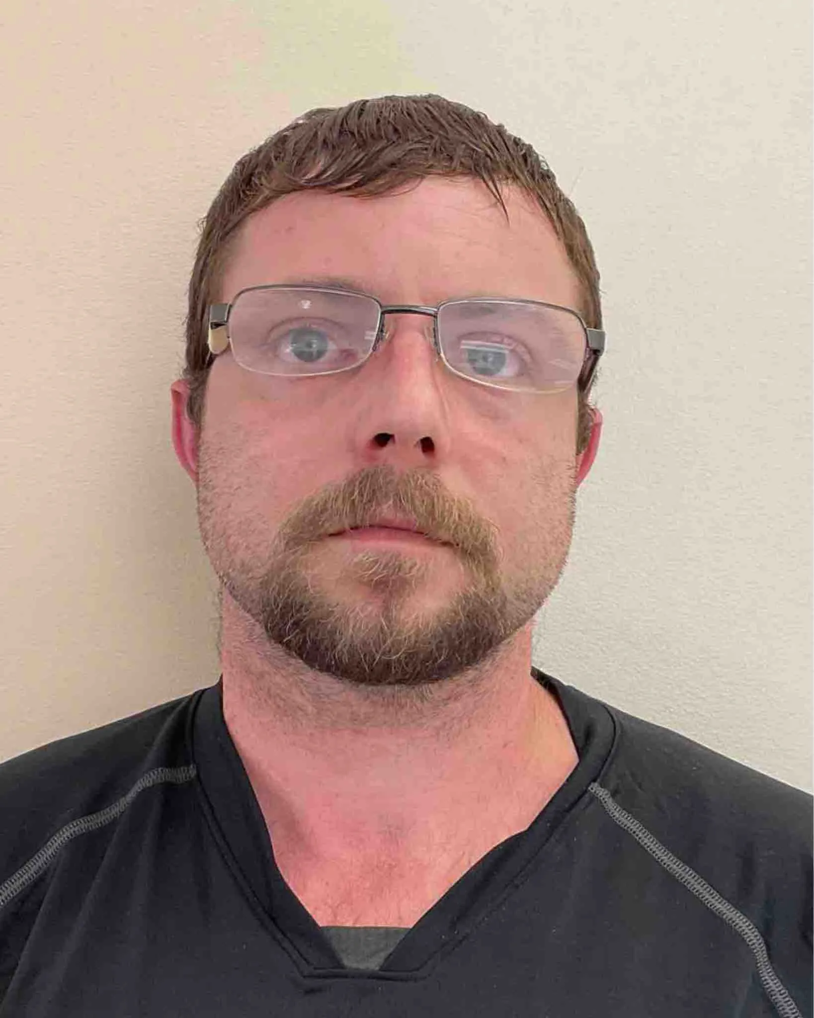 Registry photo of Andrew Logan Carnifax