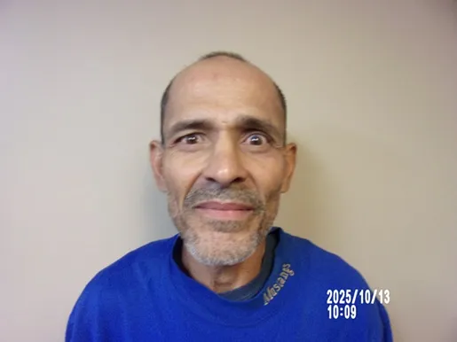 Registry photo of Darwin Vega Santiago