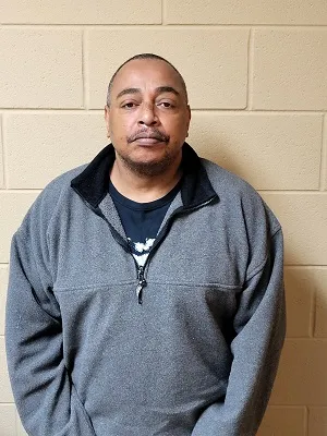 Registry photo of Larry Darnell Warren