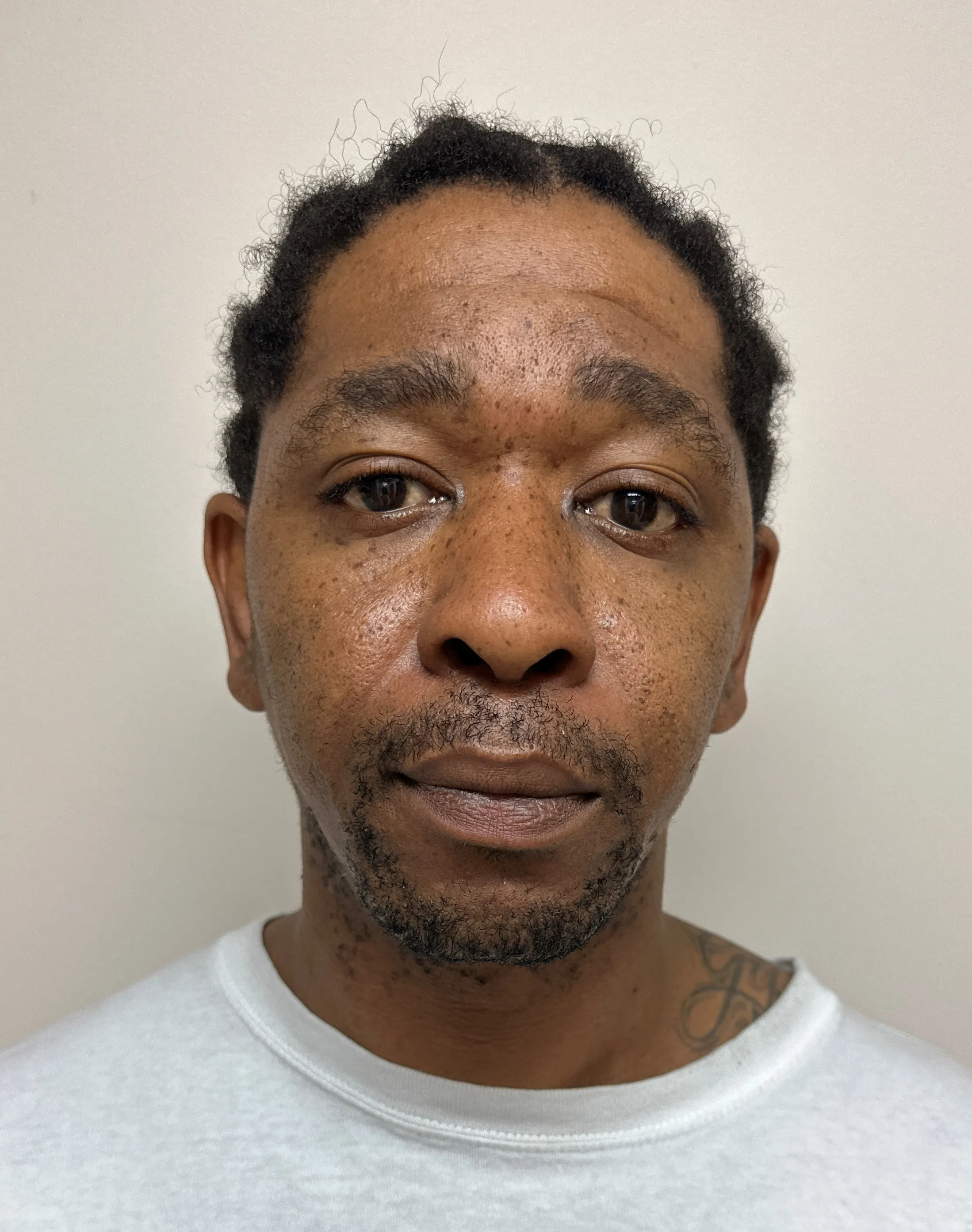 Registry photo of Robert Louis Richards