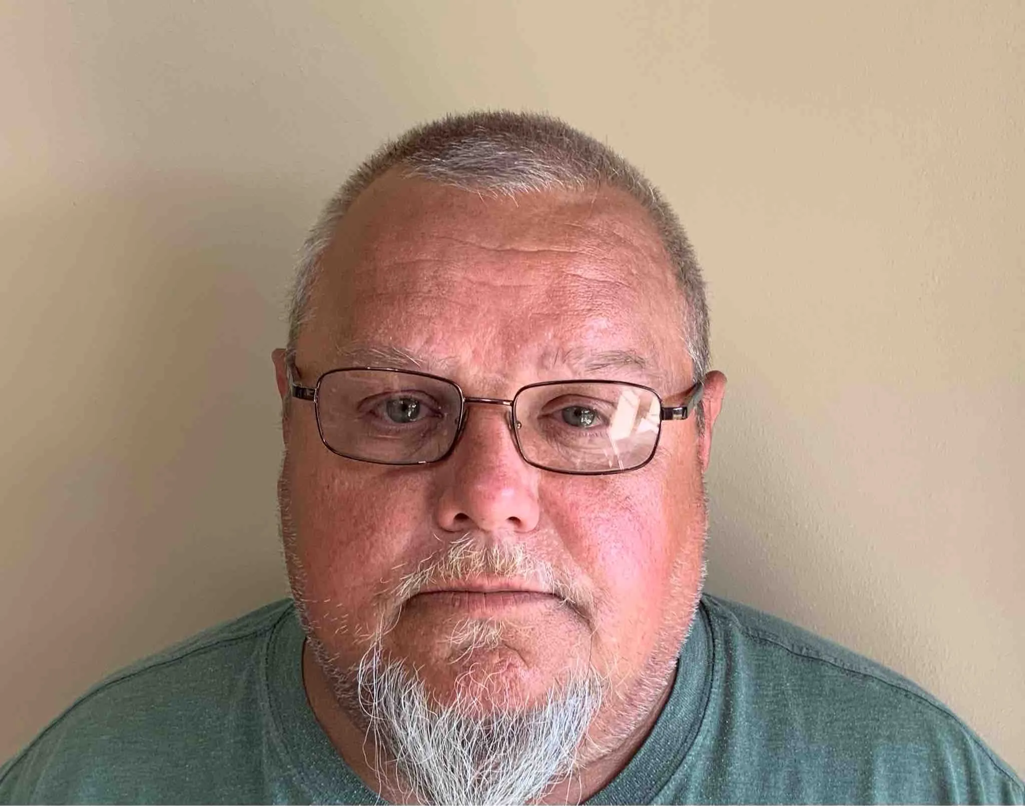 Registry photo of Henton Dwight Reed