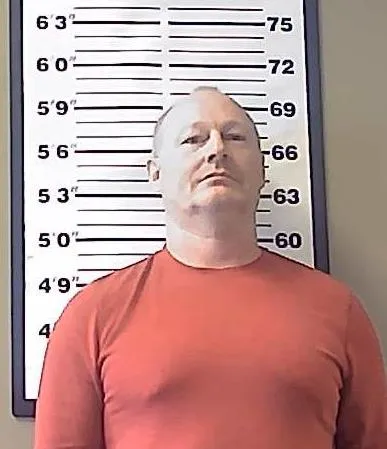 Registry photo of Van Joseph Delashmutt