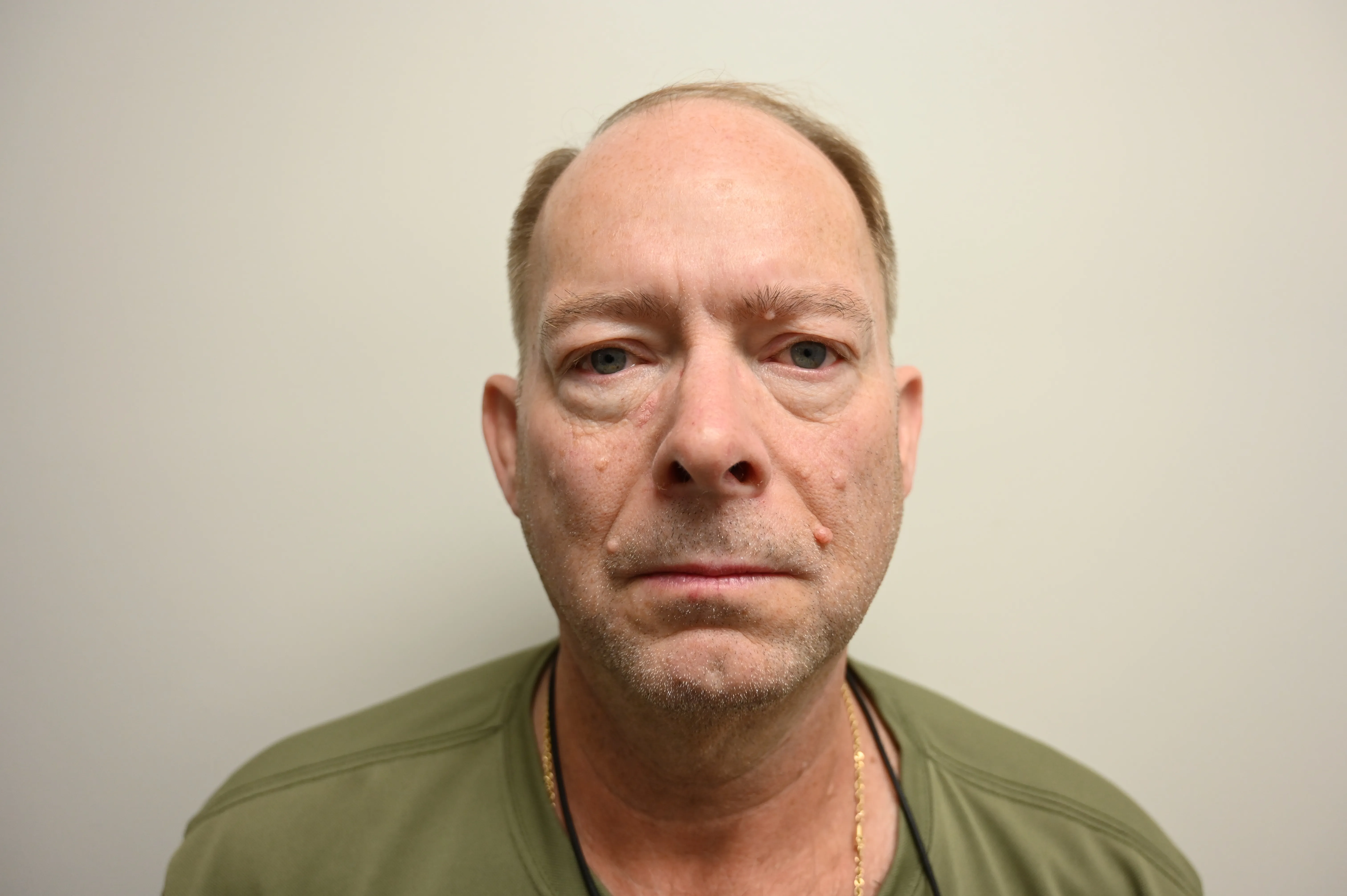 Registry photo of Dale Lindsey Labansat