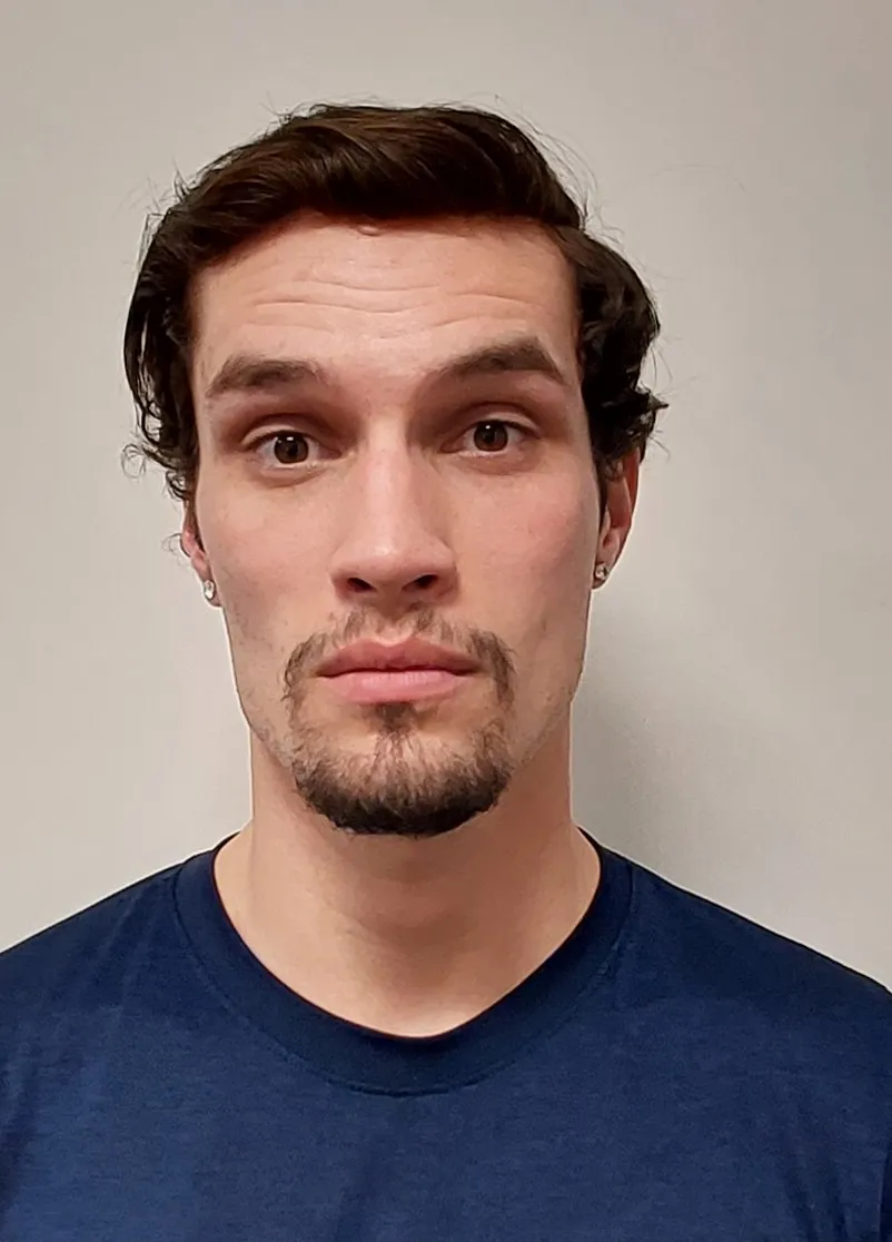 Registry photo of Dawson Hisaw