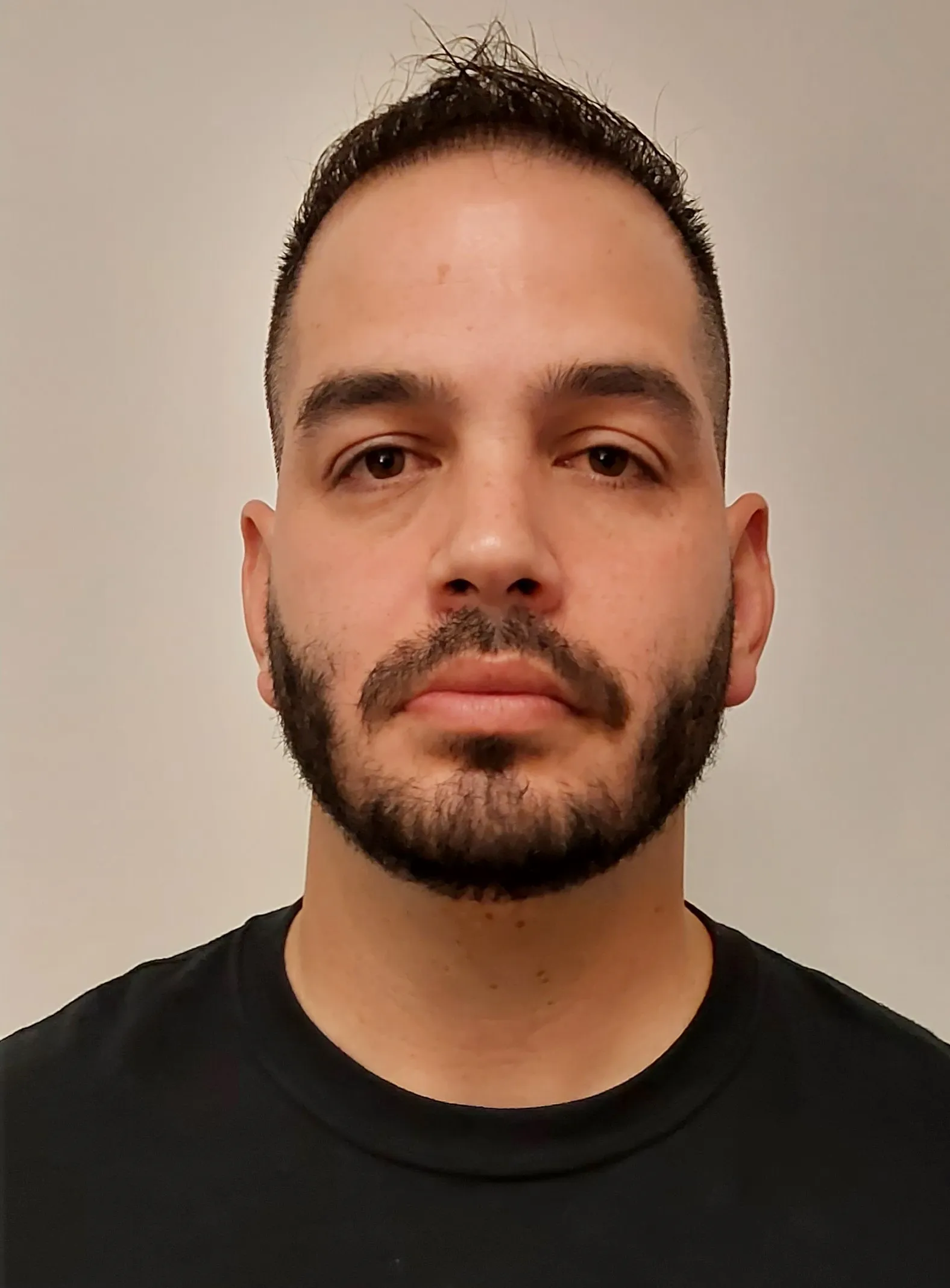 Registry photo of Ruslan Labrador