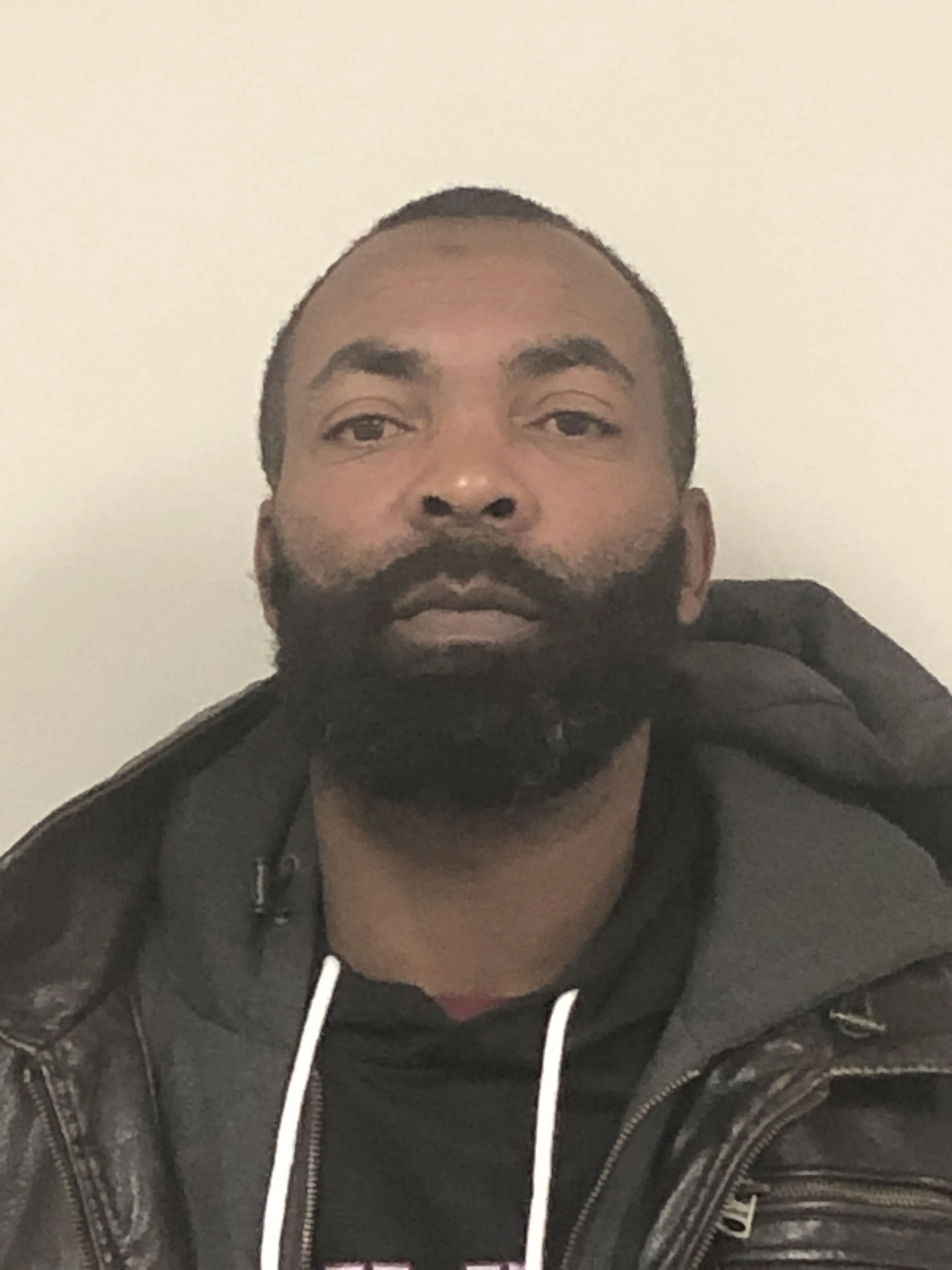 Registry photo of Victor Romano Roberts