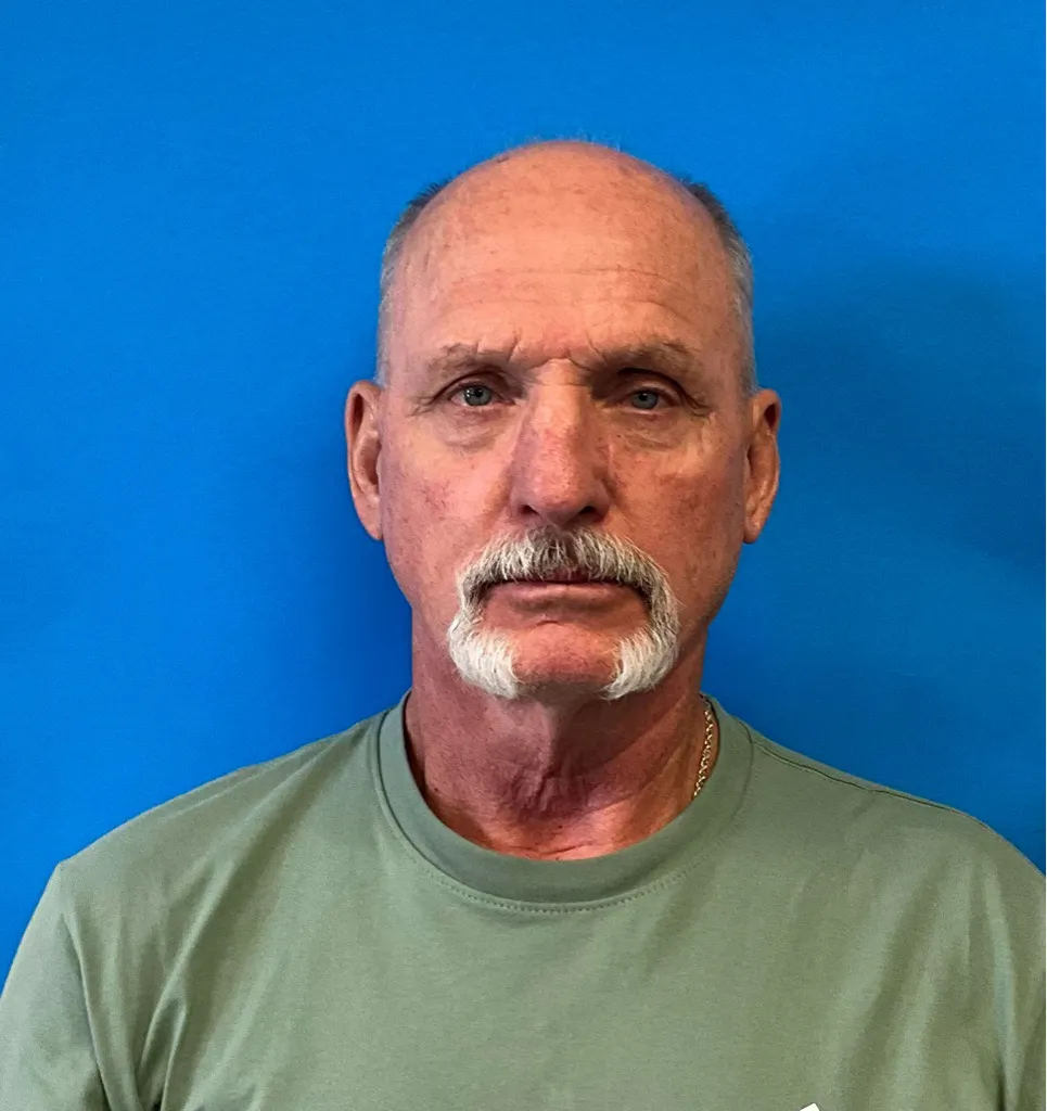 Registry photo of Robert K Morang