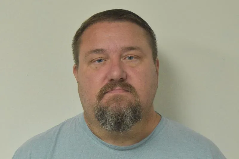 Registry photo of Gregory Alan Miles