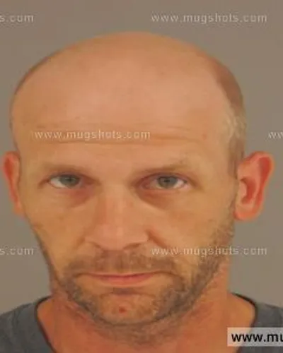 Booking photo of Stewart Dwayne Farr, Anderson County, Jun 3, 2015