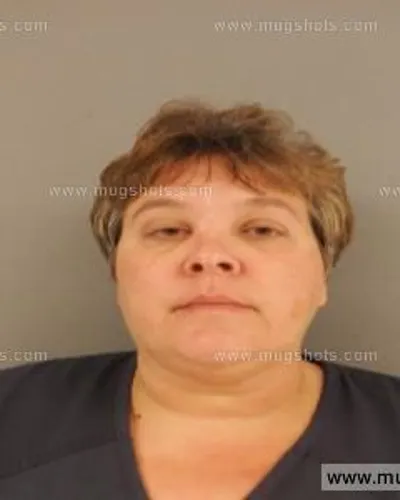 Booking photo of Cynthia Lee Trout, Anderson County, Oct 25, 2014