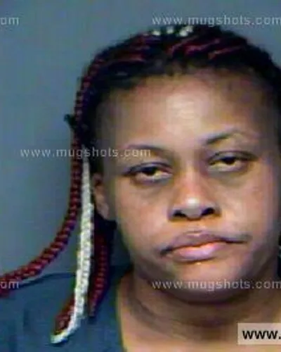 Booking photo of Gina Lavette Kirk, Anderson County, Oct 21, 2012