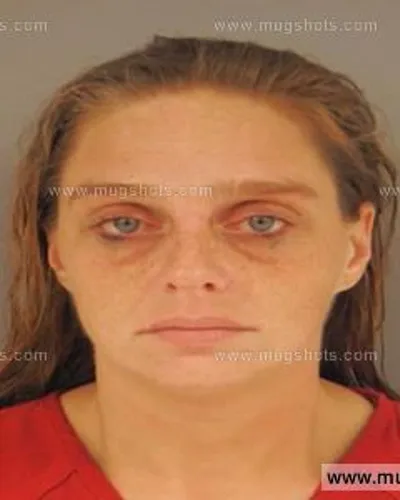 Booking photo of Nikki Caver, Anderson County, Oct 1, 2015