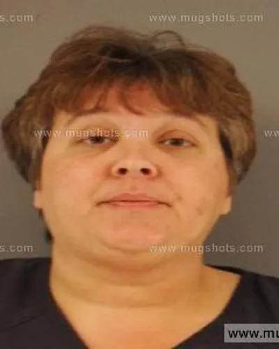 Booking photo of Cynthia Lee Trout, Anderson County, Nov 8, 2014