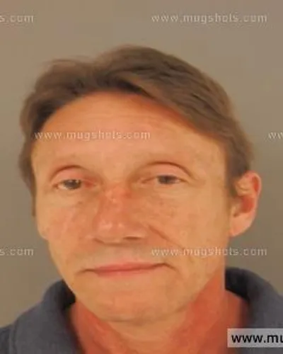 Booking photo of Aaron Scott Guilliams, Anderson County, Apr 30, 2015