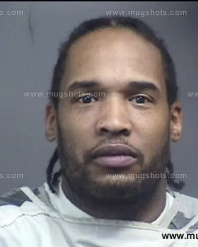 Booking photo of Bronzs Dragg, Blount County, Oct 20, 2016