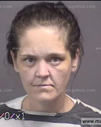 Booking photo of Mariah Paz, Blount County, Jun 2, 2017