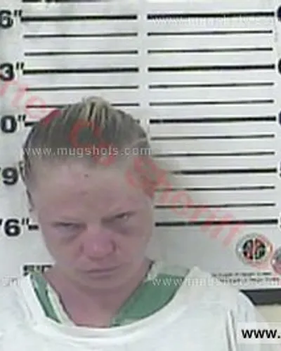 Booking photo of Nicole Renee Edwards, Carter County, Jun 14, 2018