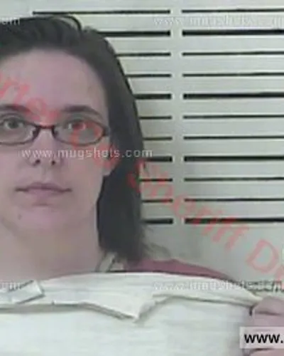 Booking photo of Amanda Cole, Carter County, Jul 10, 2017