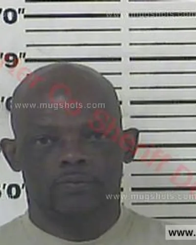 Booking photo of Vincent Vines, Carter County, Jun 8, 2017