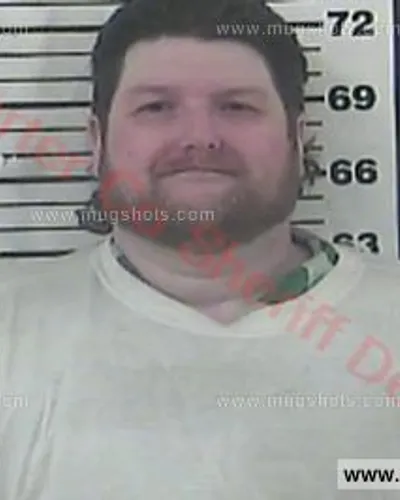 Booking photo of Travis Lynn Lunceford, Carter County, May 7, 2018