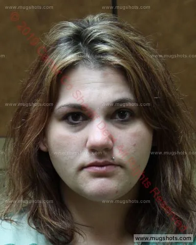 Booking photo of Amber Roberts-Dowell, Carter County, Apr 20, 2019