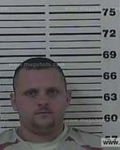 Booking photo of Dwayne Edward Oliver, Carter County, Sep 4, 2013