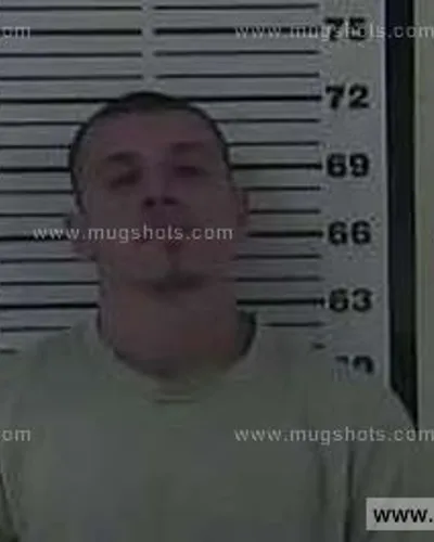 Booking photo of Dustin Lyons, Carter County, Dec 18, 2014