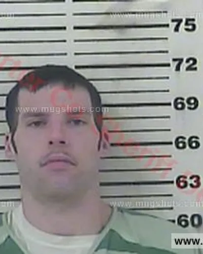 Booking photo of Noah Benjamin Lowe, Carter County, Nov 11, 2015