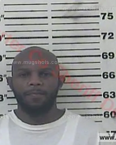 Booking photo of Benjamin Jamar Hamilton, Carter County, Nov 1, 2015