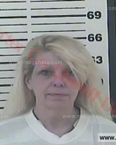 Booking photo of Linda Mcconnell, Carter County, Apr 12, 2016