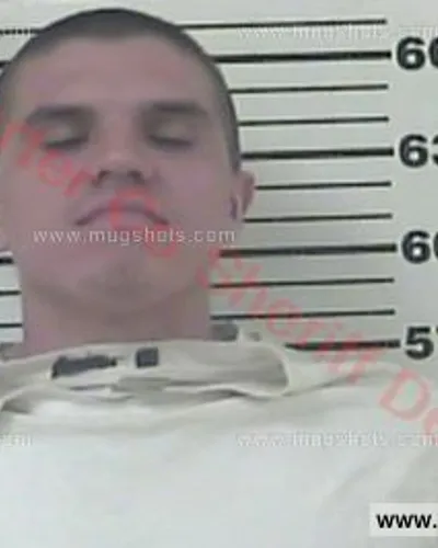 Booking photo of Eric Jose Rodriguez, Carter County, Apr 30, 2016