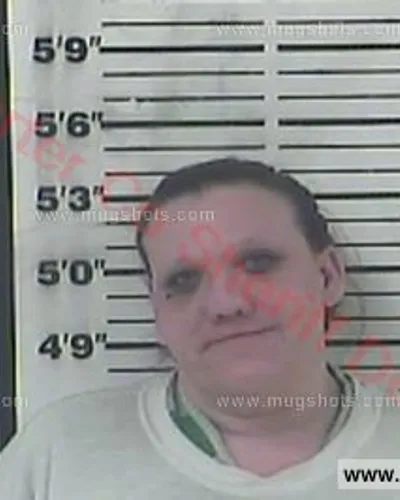 Booking photo of Amanda Lee Holmes, Carter County, Apr 28, 2018