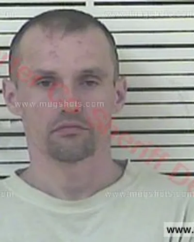 Booking photo of Curtis Shane Oaks, Carter County, Apr 8, 2017