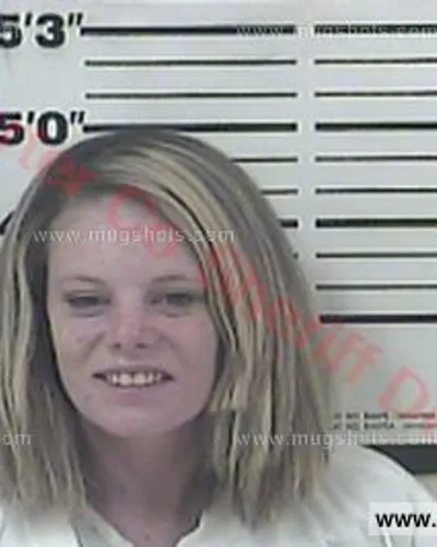 Booking photo of Kristin Noel Honeycutt, Carter County, Oct 14, 2016