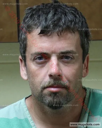 Booking photo of Christopher Lee Barrett, Carter County, Apr 20, 2019