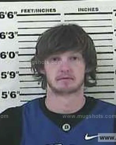 Booking photo of Hunter Alan Lewis, Carter County, Apr 8, 2015