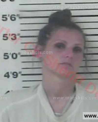 Booking photo of Melissa Louise Ollis, Carter County, Jul 22, 2016