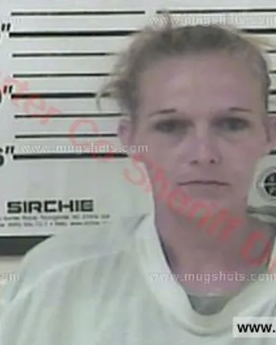 Booking photo of Amanda Marie Mcnabb, Carter County, Aug 8, 2017