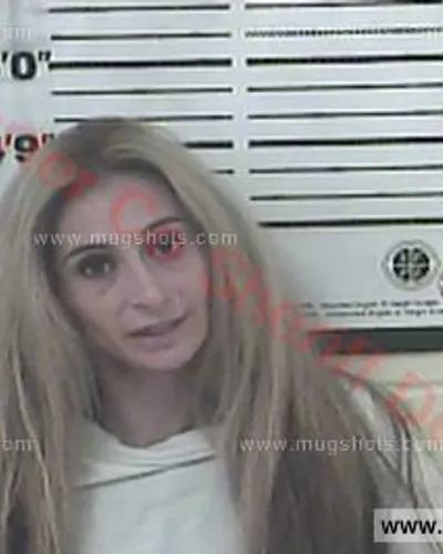 Booking photo of Amber Leigh Peterson, Carter County, Jun 10, 2018