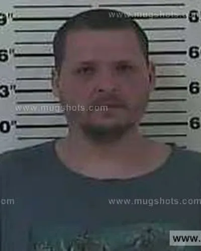 Booking photo of Donnie Oliver, Carter County, May 23, 2013