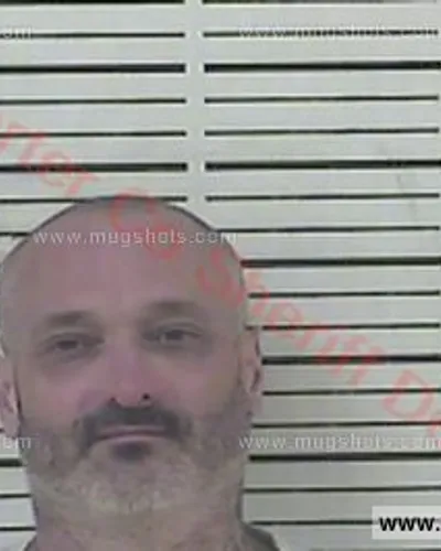 Booking photo of SCOTTY GENE ROBBINS, Carter County, Jun 11, 2017