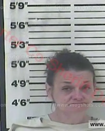 Booking photo of Trisha Marie Mckinney-Woods, Carter County, Apr 24, 2018